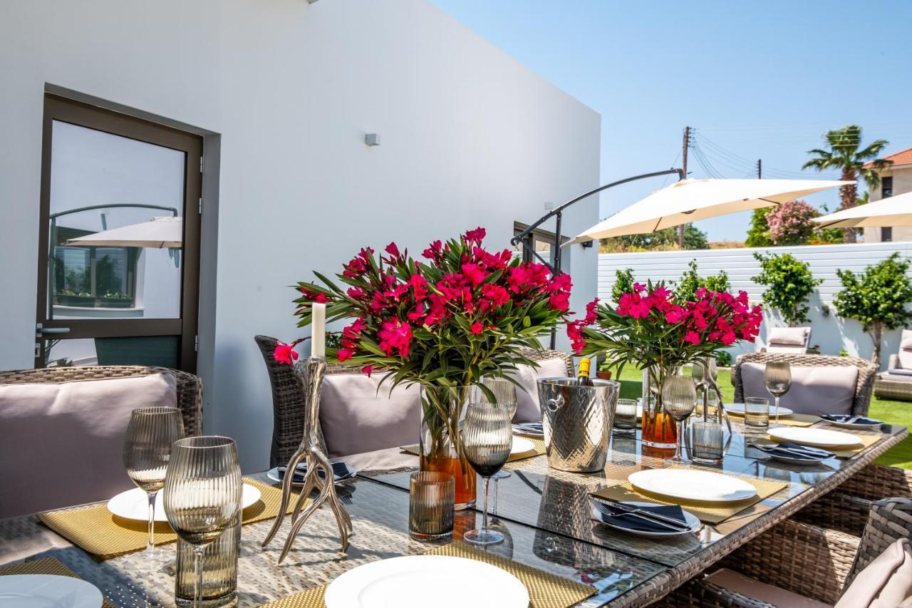 Rooms At Villa Amour Cyprus Oroklini Exterior photo
