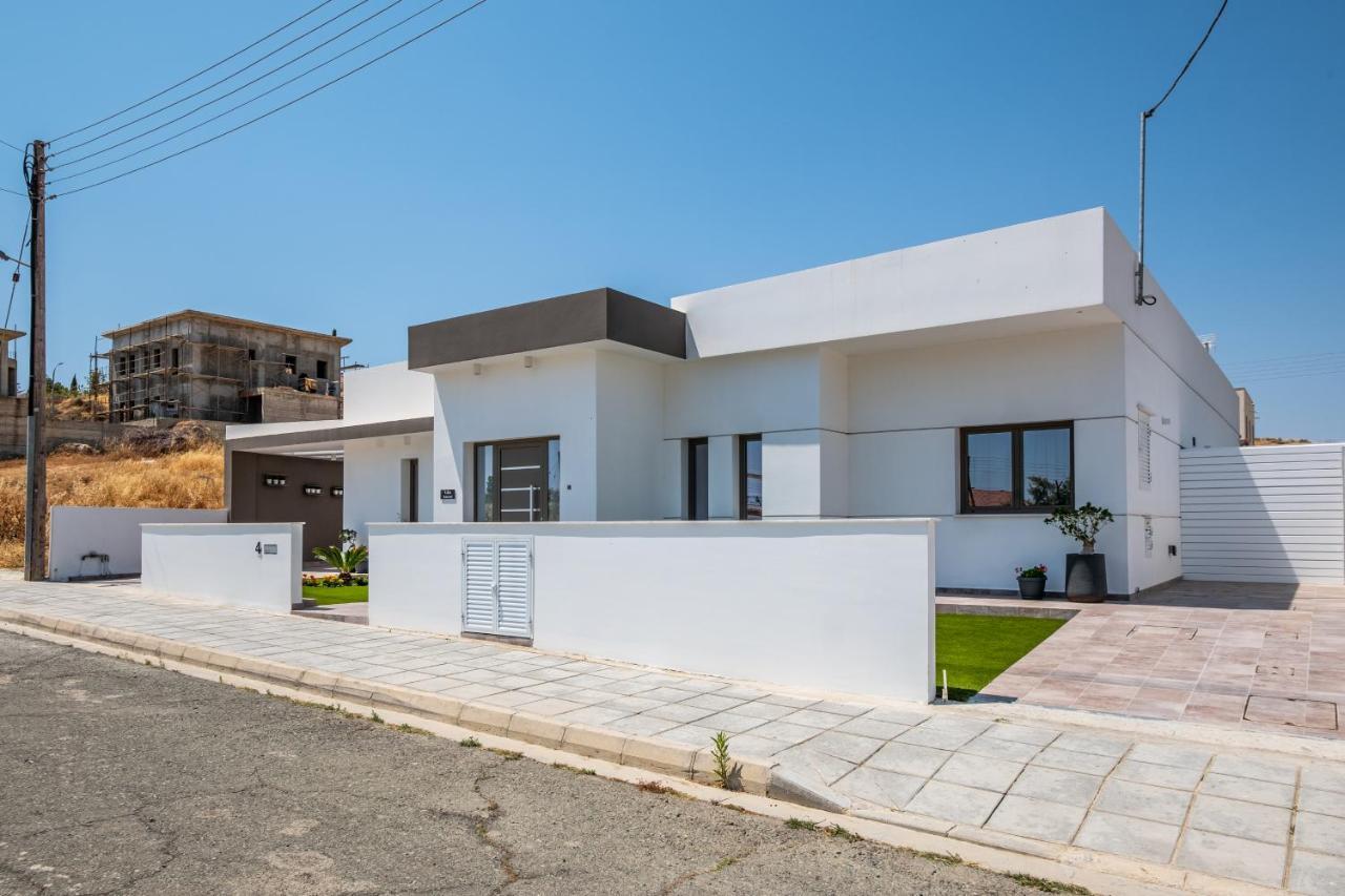 Rooms At Villa Amour Cyprus Oroklini Exterior photo